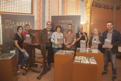 El Museu Comarcal va inaugurar ahir una mostra sobre el cronista gràfic de Tàrrega durant el segle XX.