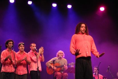 Pau Riba, al centre de la imatge amb guitarra, tornarà al desembre a la Slàvia amb The Mortimers.