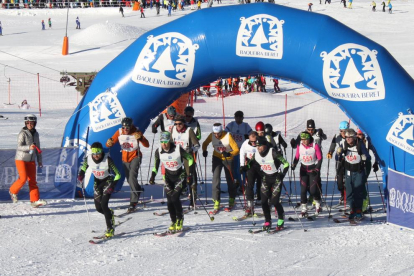 Triunfo de Casas en el Triatlón CEVA, que reúne a 200 esquiadores