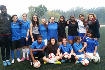 Integrants de l’equip femení de futbol 7 que impulsa la Paeria de Lleida.