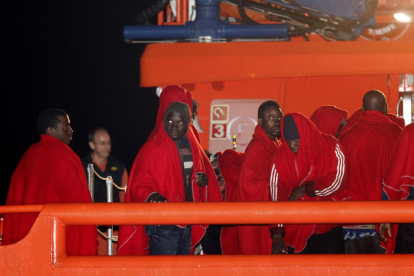Imatge del rescat d’immigrants a prop del cap de Gata.