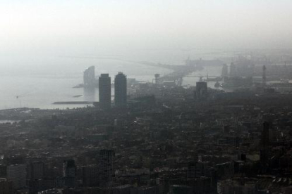 Imagen de Barcelona, con altos niveles de contaminación. 