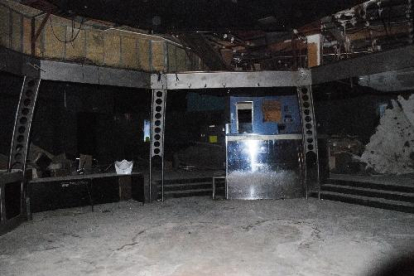 L’estat actual de la discoteca, que ja va ser desmantellada quan va tancar les portes definitivament fa una dècada.