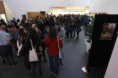 Público familiar ayer escuchando atentamente a la directora de Animac, Carolina López.