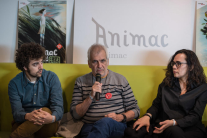 Público familiar ayer escuchando atentamente a la directora de Animac, Carolina López.