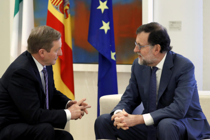 Rajoy y el primer ministro de Irlanda, Enda Kenny, ayer durante un encuentro mantenido en la Moncloa.