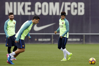 El tridente que forman Messi, Suárez y Neymar será clave para aspirar a la remontada.