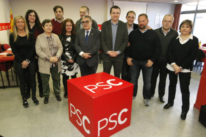 La permanent de l’executiva del PSC a la seua seu a Lleida.