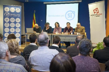 El acto celebrado ayer en la biblioteca comarcal de Tàrrega.
