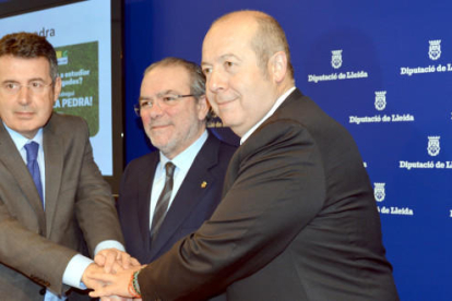 La signatura de l'acord entre el Servei Meteorològic de Catalunya i les Diputacions de Lleida i Girona.