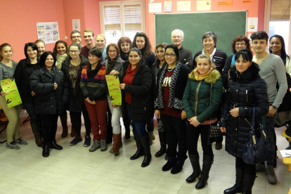 Grupo de ‘parejas lingüísticas’ en Tàrrega en la edición del año pasado del Voluntariat per la Llengua.