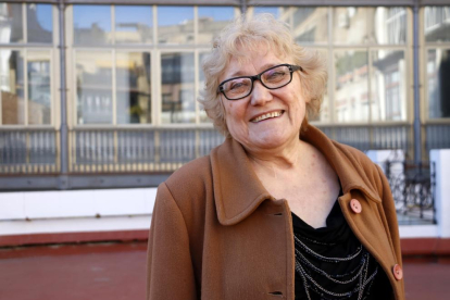 L’escriptora valenciana Isabel-Clara Simó, feliç ahir a l’anunciar-se el Premi d’Honor de les Lletres.