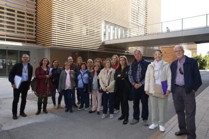 Foto de grup dels donants que ahir van visitar les instal·lacions de l’IRBLleida.