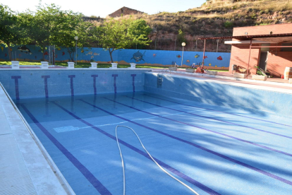 Bovera prepara l’obertura de les piscines municipals a l’espera de disposar de socorrista.