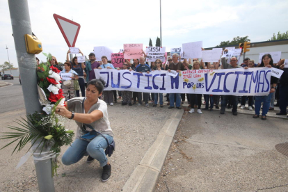 Una manifestació per demanar justícia per l'atropellament de les dos dones.