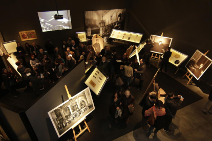 Inauguración oficial de la exposición, ayer en el Museu de Lleida.