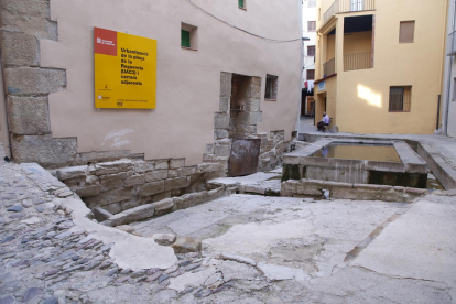 La plaza de la Reguereta, con el popular y antiguo lavadero público, que aún se conserva.