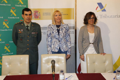 José Antonio Ángel, Inma Manso i Meritxell Calvet, ahir, a la presentació del balanç.