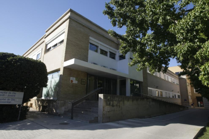 Exterior del edificio que acoge el servicio de Psiquiatría del hospital Santa Maria.
