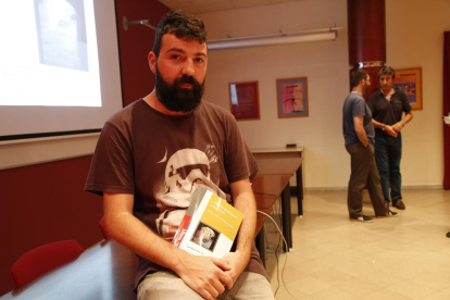 Juan Manuel Solís, autor del libro sobre la Mariola, ayer en la UdL.