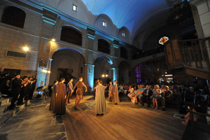 La iglesia de Sant Vicenç de Esterri d’Àneu acogió el espectáculo del Llibre Vermell de Montserrat. 