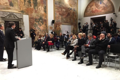 El presidente Carles Puigdemont y la consellera Neus Munté han recibido a Artur Mas, Joana Ortega, Irene Rigau y Francesc Homs.
