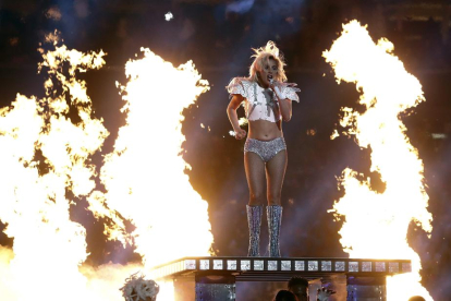 Lady Gaga protagonizó el domingo en Houston el espectacular concierto de la ‘Super Bowl’.