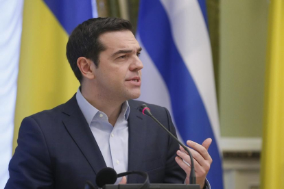  El primer ministro griego, Alexis Tsipras, criticó ayer al FMI.