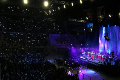 Un moment del concert ahir a la nit que va omplir per complet el Palau Sant Jordi de Barcelona.