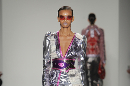 Modelos con las propuestas de Custo Barcelona desfilaron ayer en la pasarela de la Semana de la Moda de Nueva York. 
