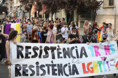 Imagen de archivo de una manifestación del colectivo LGTBI+ en Lleida.