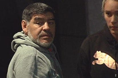 La Policía acude al hotel de Maradona en Madrid tras una fuerte discusión con su pareja