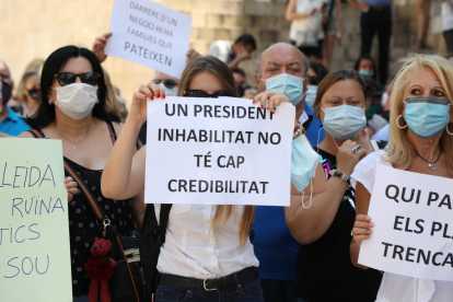 Manifestació d'hostalers i restauradors a Lleida