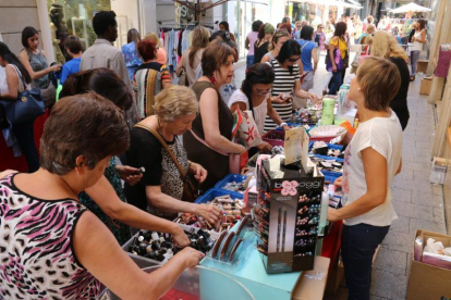 La compra es una de las labores más habituales entre las tareas que hace la mayoría de mujeres. 
