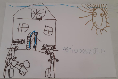 El Pol ha dibuixat la seva casa amb els seus pares , la seva germana i la tieta Gemma que va venir a passar un dia amb nosaltres i també es va quedar a dormir, s'ho va passar molt bé.