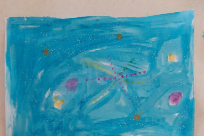 L'Eduard, de 4 anys, ha dibuixat el cel tan bonic que ha vist durant les seves vacances a la platja