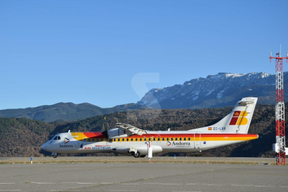 Primer vuelo regular desde Madrid al aeropuerto de la Seu d'Urgell.