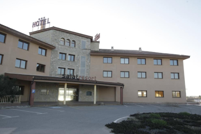 L’hotel Masia Salat, que una vintena de promotors de les Borges vol convertir en residència.