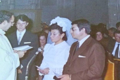 Felicita els teus familiars i amics pel seu aniversari, sant, casament enviant fotos a cercle@segre.com