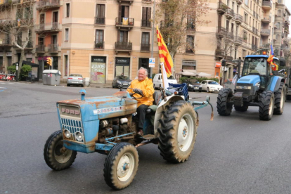 Imatge general de la concentració de la Marxa Pagesa a l’avinguda Maria Cristina de Barcelona.