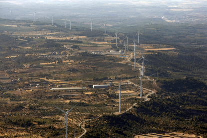 Vista de uno de los parques eólicos de Les Garrigues.