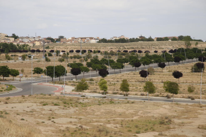 La zona de Torre Salses, entre la Bordeta i els Magraners, està urbanitzada però sense edificis.
