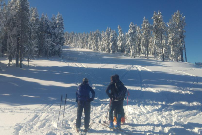 Esquiadores en Tuixent-La Vansa