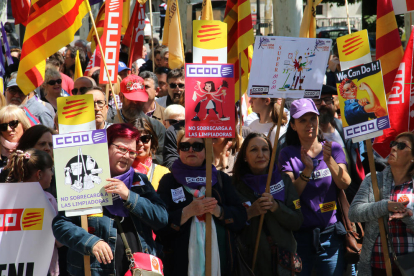 Capçalera de la manifestació de l’1 de maig a Lleida, a l’arribar a Francesc Macià.