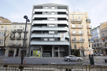 Una promoción de pisos de nueva construcción en venta en Lleida.