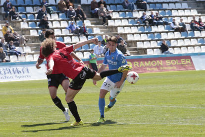 El Lleida va disposar d’ocasions molt clares per marcar davant el Formentera, però el porter Contreras va ser insuperable per als davanters del Lleida.