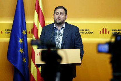 Junqueras suggereix un pla B a Puigdemont i la CUP exigeix complir la investidura