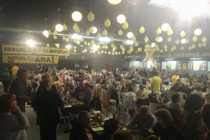 Tàrrega celebra un ‘sopar groc’ pels presos polítics i exiliats.