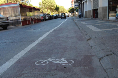 Mollerussa compta amb un carril bici a l’avinguda del Canal.
