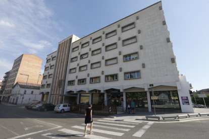 Imatge del Parador Jaume d’Urgell de Balaguer, on vuit famílies ja viuen als pisos de lloguer.